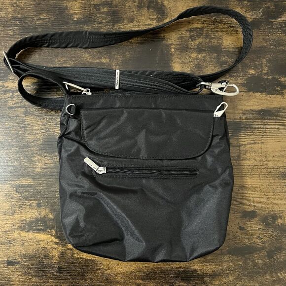 TRAVELON Anti-Theft Classic Small Black Shoulder Crossbody Travel Bag NWOT - Picture 1 of 11